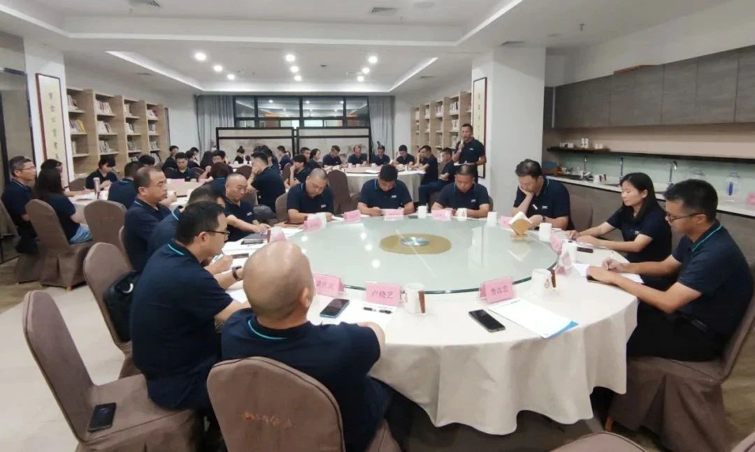 E:\lys\工作\綜合部\公司重大活動(dòng)、新聞\2023.01.17 湖里區(qū)區(qū)委常委、副區(qū)長(zhǎng)王達(dá)帶隊(duì)慰問(wèn)我司\網(wǎng)站\微信圖片_20230209145301.jpg